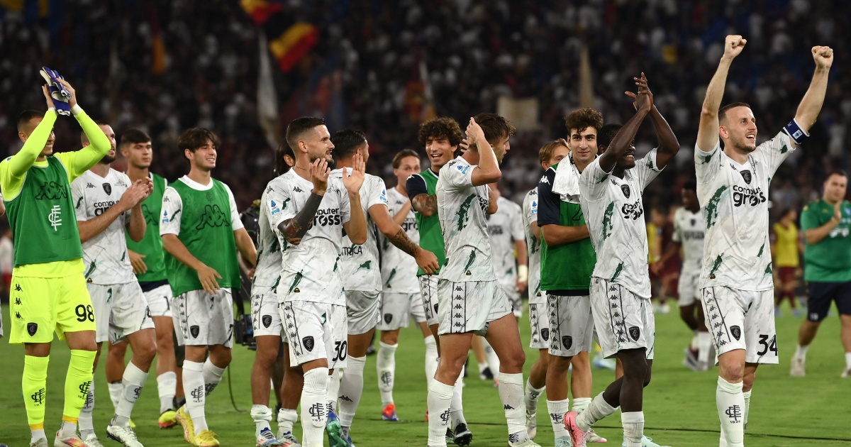 L'Empoli festeggia lo storico successo all'Olimpico contro la Roma