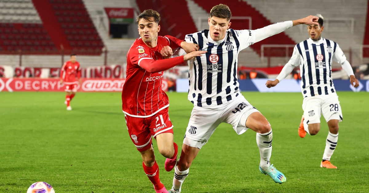 Tomas Palacios in azione con la maglia del Talleres