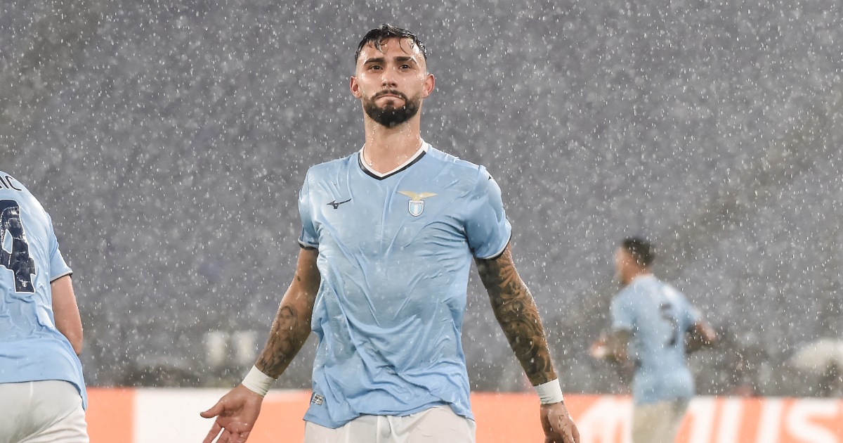 Taty Castellanos (Lazio) esulta sotto il diluvio dell'Olimpico dopo la doppietta al Nizza in Europa League